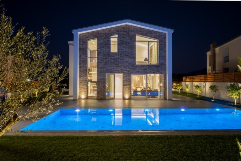 Villa in Elysium Residence &mdash; Vitalux