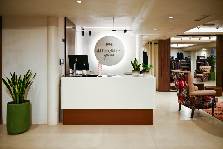 Altin Mici Atelier &mdash; Vitalux