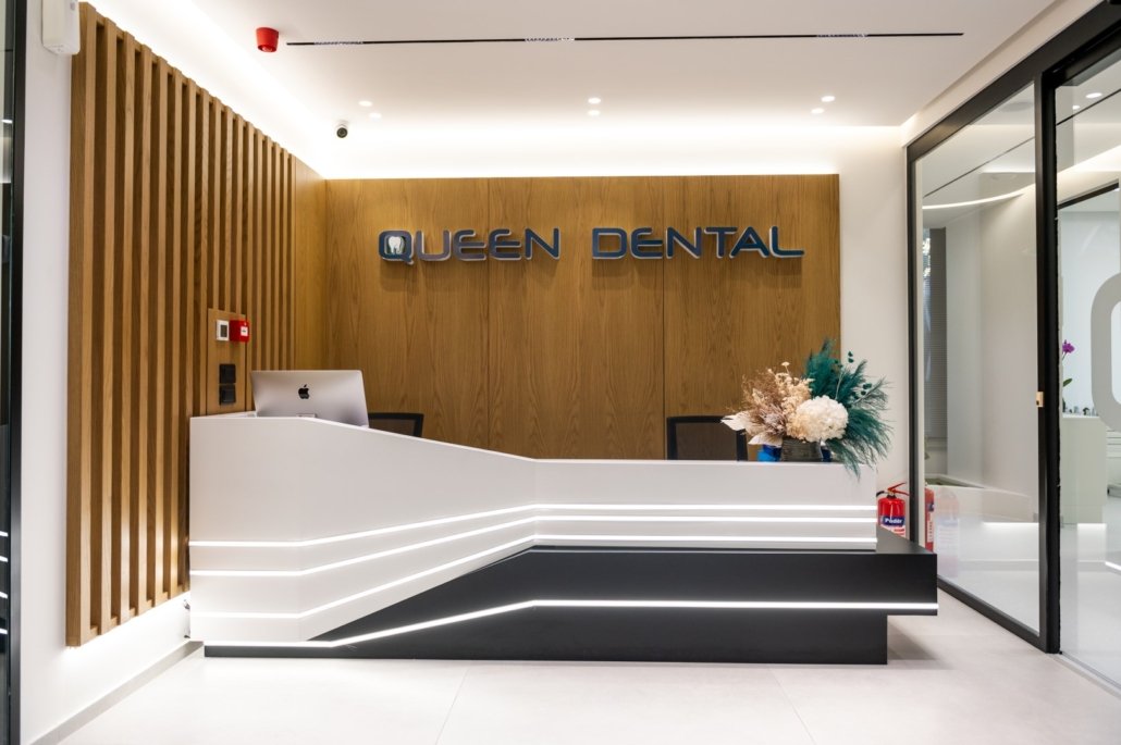Ndriçim arkitektonik - Queen Dental